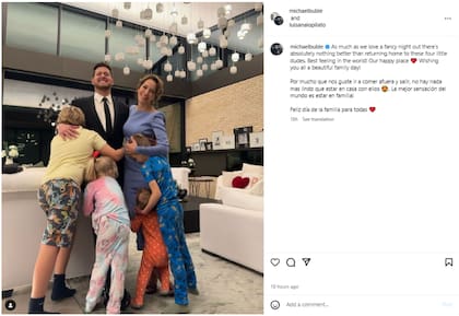 La dulce postal familiar de Michael Bublé y Luisana Lopilato junto a sus cuatro hijos (Foto: Instagram @michaelbuble)
