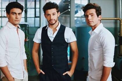 La dupla de Máximo Espíndola y Agustín Bernasconi une fuerzas con Ruggero Pasquarelli y el resultado es un show único