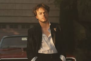 De baterista en una banda de rock y padre a los 20 años a brillar como una de las estrellas de Stranger Things