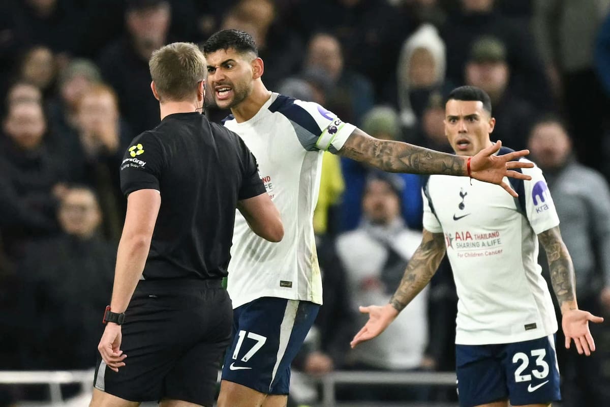Cristian Romero, el capitán argentino del Tottenham, acusado por conducta "agresiva" en la Premier League