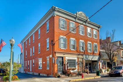 La economía de Lititz depende en gran medida del turismo, pequeñas empresas locales y la preservación de su carácter histórico. Foto: Lititz.pa.