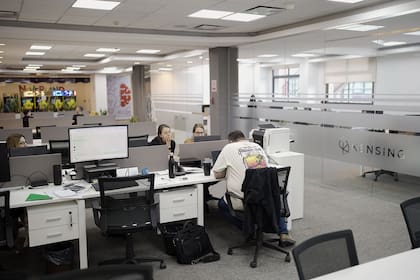 La edad de los empleados ronda entre los 21 y 35 años