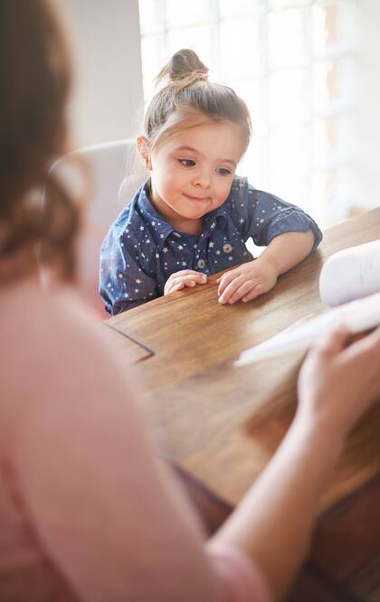 La educación sexual les permite a los niños proteger su salud física y emocional, y también protegerse contra quienes quieran manipularlos.