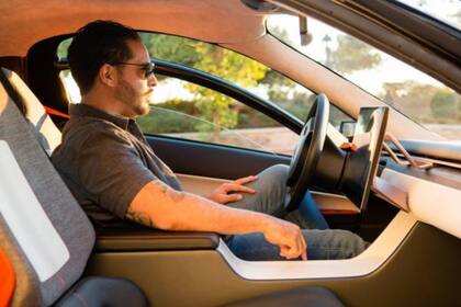 La eficiencia energética del vehículo permite viajar sin preocuparse por la duración de la carga eléctrica