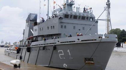 La el aviso ARA Puerto Argentino participa del la búsqueda desde ayer.