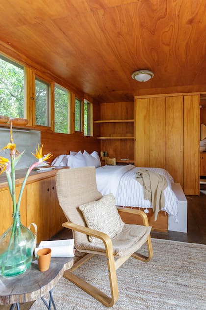 La elección de la silla de Alvar Aalto hace honor al diseñador nórdico, que construía mayormente
en madera.