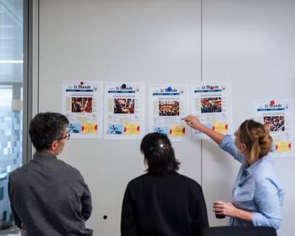 La elección de una tapa de la edición impresa en Le Monde (2024). KAMIL ZIHNIOGLU PARA LE MONDE