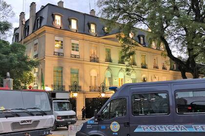 La embajada de Arabia Saudita blindada por la llega del Príncipe