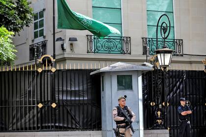 La embajada de Arabia Saudita rodeada por un fuerte operativo de seguridad