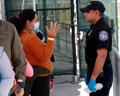 La embajada de Estados Unidos en Colombia alerta a la población para no caer en mentiras