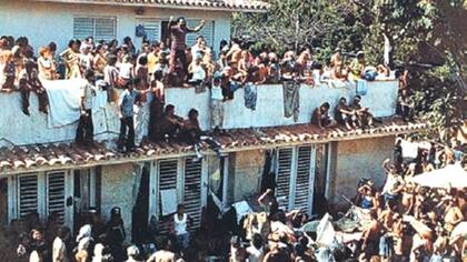 La embajada de Perú en La Habana en abril de 1980