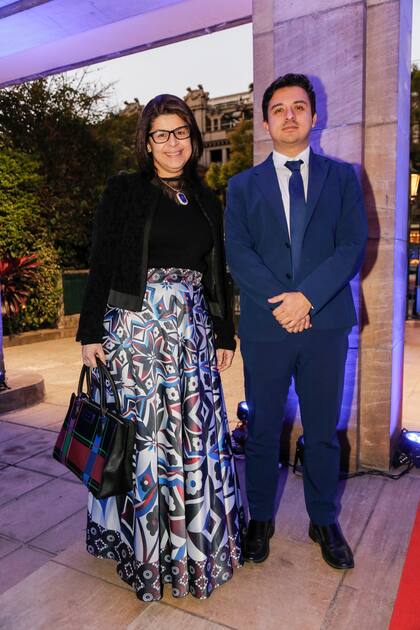 La embajadora de Costa Rica, Ginnette Campos Rojas y Diego Jiménez Rico