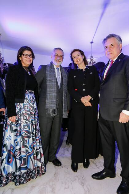 La embajadora de Costa Rica, Ginnette Campos Rojas, el embajador de Brasil, Julio Glinternick Bitelli, la canciller Diana Mondino, y el canicller de Uruguay, Omar Paganini