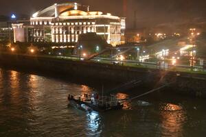 Tragedia en el Danubio: muertos y desaparecidos al volcar un barco en Budapest
