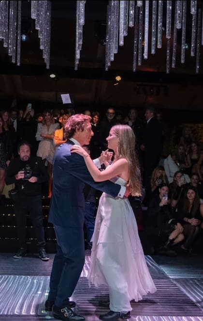 La emoción de Alejandro Gravier en el vals