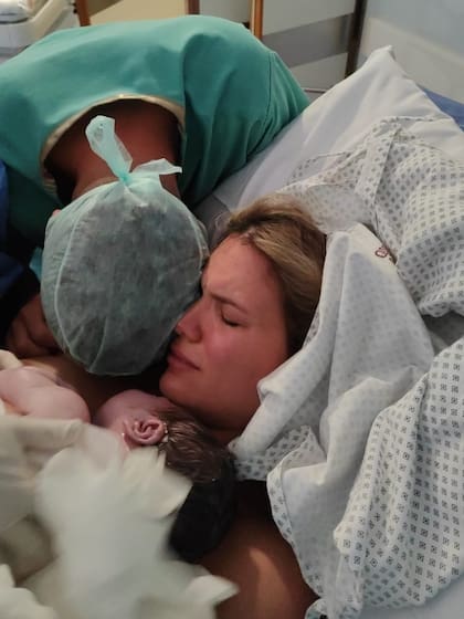 La emoción de Eva Bargiela y Gianluca Simeone por el nacimiento de su hijo