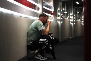 La impactante foto del técnico tras ganarle a River y los alfajores del arquero para los hinchas