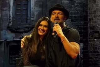Ricardo Arjona eligió a Momi Giardina para un emotivo momento en pleno show