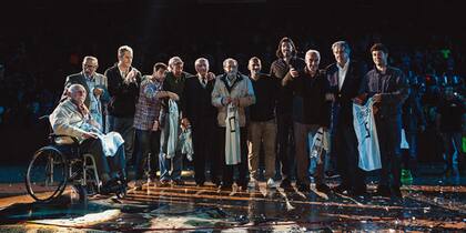 La emotiva ceremonia con los campeones del ''50