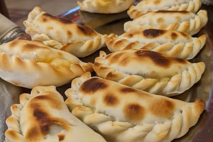 La empanada es un plato típico de muchas regiones del país
