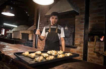 Pablo y las empanadas de Los Hornos.