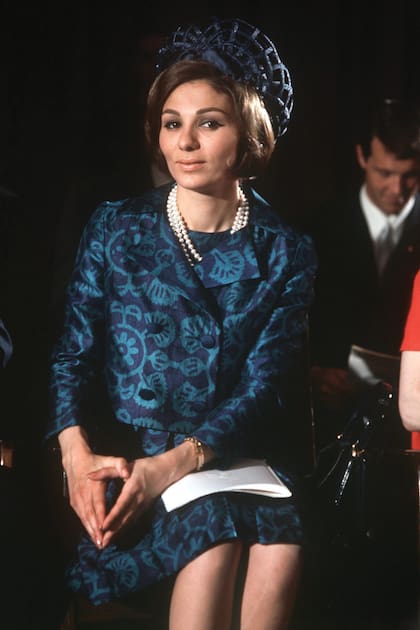 La emperatriz en un desfile de moda organizado para ella en Berlín en junio de 1967.