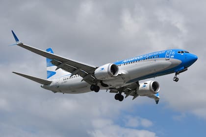 La empresa decidió dejar ocho aviones en tierra preventivamente
