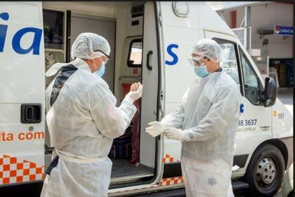 La empresa Emergencias pasó de hacer 600 hisopados semanales en noviembre a 1600 la semana pasada y uno de cada cuatro ya es positivo