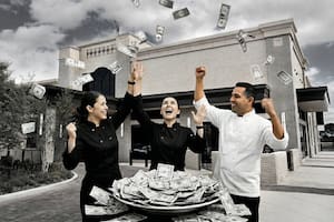 Qué pasa si una empresa en Texas deja sin propina a sus trabajadores: el caso de los US$21 millones
