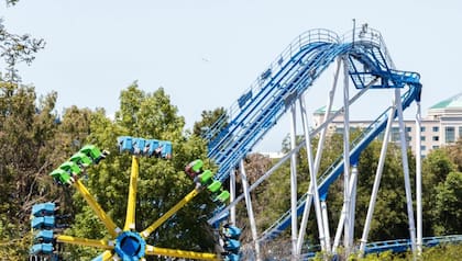 La empresa reveló que cerca de 70 empleados serán afectados por los cierres y recibirán sus indemnizaciones correspondientes. (X / @CAGreatAmerica)