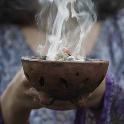 La energía de plenitud de la Luna llena potencia la limpieza con agua en vidrios y superficies