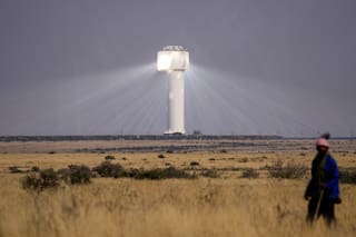La energía renovable supera a los proyectos tradicionales en África, dicen líderes del sector
