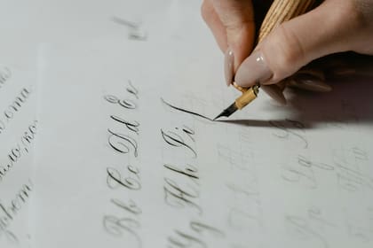 "La enseñanza de la caligrafía es importante al empezar a escribir. Es la norma que hace que la escritura cumpla con una de sus funciones específicas como herramienta: la comunicación", dice Ziliotto