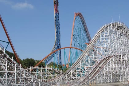 La entidad cotiza en la Bolsa de Nueva York con el símbolo FUN y un valor estimado de US$8 mil millones