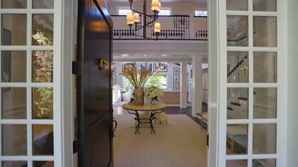 La entrada a la lujosa propiedad