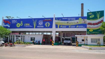 La entrada a la planta industrial, ubicada casi en el casco céntrico de "La Dulce", como se la conoce a San Javier