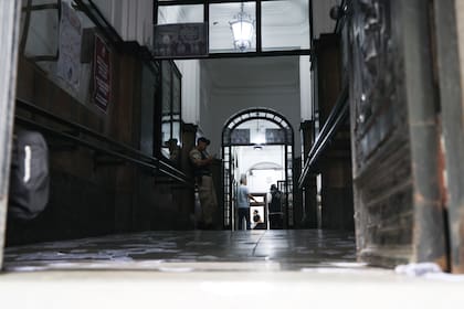 La entrada al Tribunal Nacional del Trabajo, de paro y bajo una toma pacífica contra el traspaso a la Ciudad