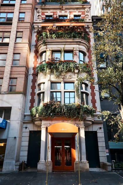 La entrada de Casa Cruz en el Upper East Side neoyorquino