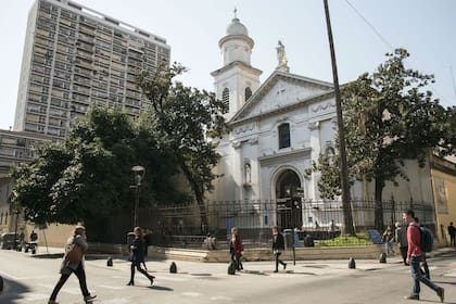 La entrada de la iglesia