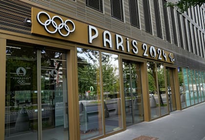 La entrada de las oficinas del comité organizador de los Juegos Olímpicos de París 2024 en Saint-Denis.