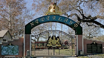 La entrada de Neverland, el mítico rancho de Michael Jackson en Santa Barbara