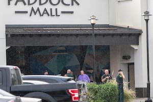 Pánico en Florida: un muerto y varios heridos por un tiroteo en un centro comercial