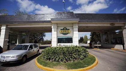 La entrada del country Abril