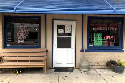 La entrada del R Café en Genoa.