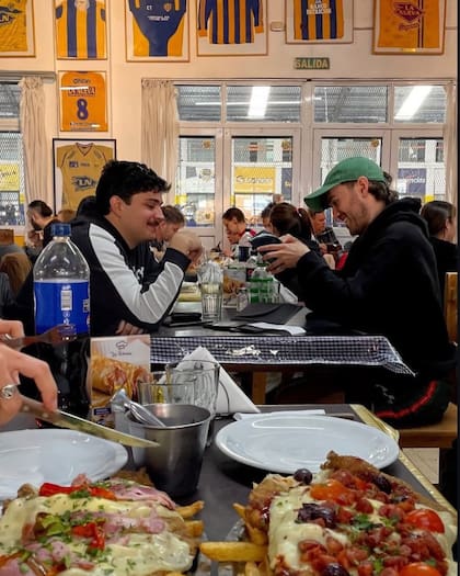 La entraña con papas bravas y los ravioles de osobuco, los platos más pedidos