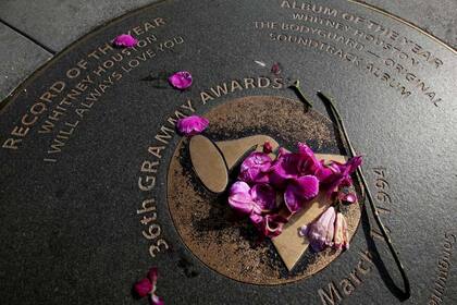 La entrega de los Grammy se tiñió de luto