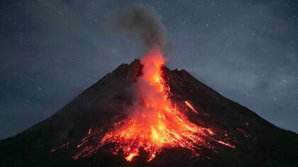 La erupción del Merapi, uno de los volcanes más activos del mundo.