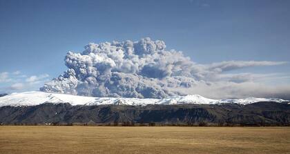 La erupción del volcán Eyjafjallajökull, en Islandia, en 2010 generó caos aéreo en toda Europa.