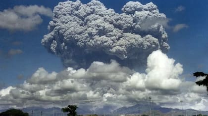 La erupción del volcán Pinatubo en Filipinas, en 1991, bajó la temperatura del planeta en los años siguientes.