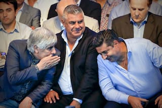 El fútbol, la última frontera donde resiste la alianza Macri-Moyano